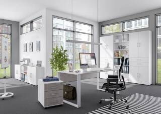 Röhr Home.Office Schreibtisch – Kufenfuß, 150 × 74 × 80 cm, Ausstellungsstück