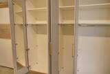 Loddenkemper Kleiderschrank – 5-türig, 252 × 243 × 60 cm, Ausstellungsstück