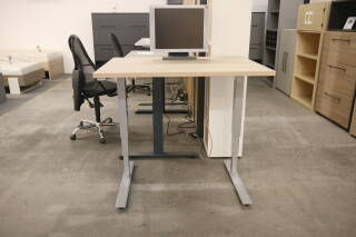 Röhr-Bush Techno Schreibtisch elektrisch höhenverstellbar – 110 × 64–128 × 80 cm, Eiche Sand, Ausstellungsstück
