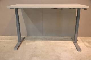  Röhr Bush Schreibtisch elektrisch verstellbar Ausstellungsstück